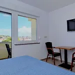 Complex 36 Πανσιόν Mali Lošinj