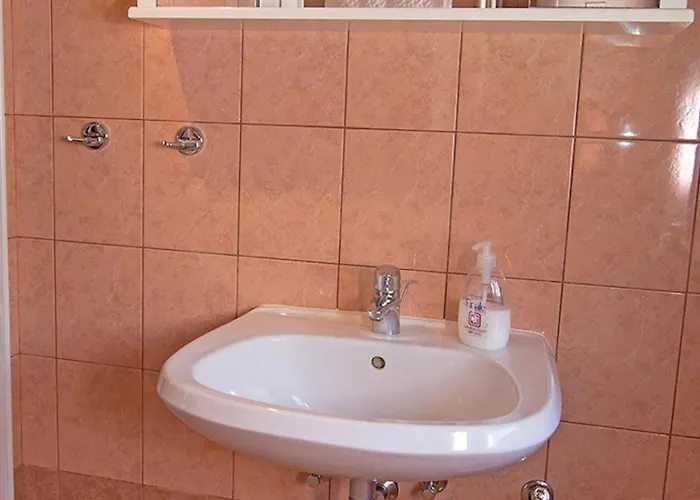 Complex 36 Guest house