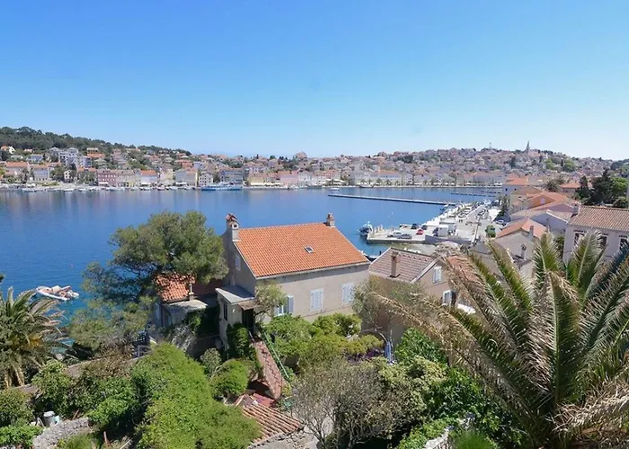 Pensión Complex 36 3*